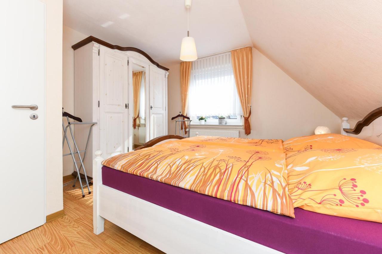Ferienwohnung Im Haus Weinstock Esens Kültér fotó