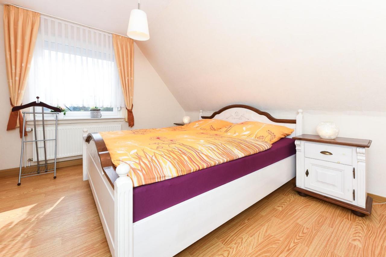 Ferienwohnung Im Haus Weinstock Esens Kültér fotó